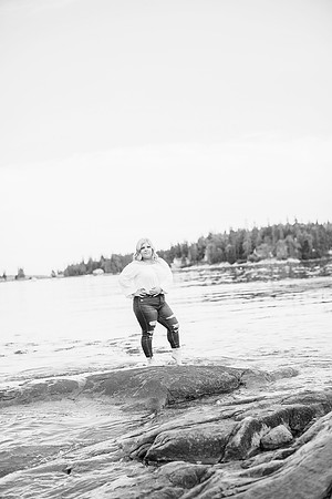 710A4112