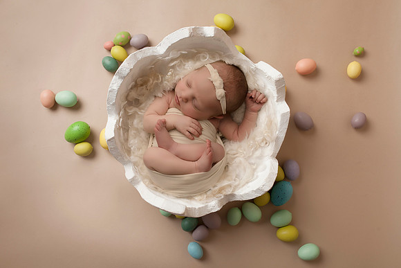 top-view-cracked-egg